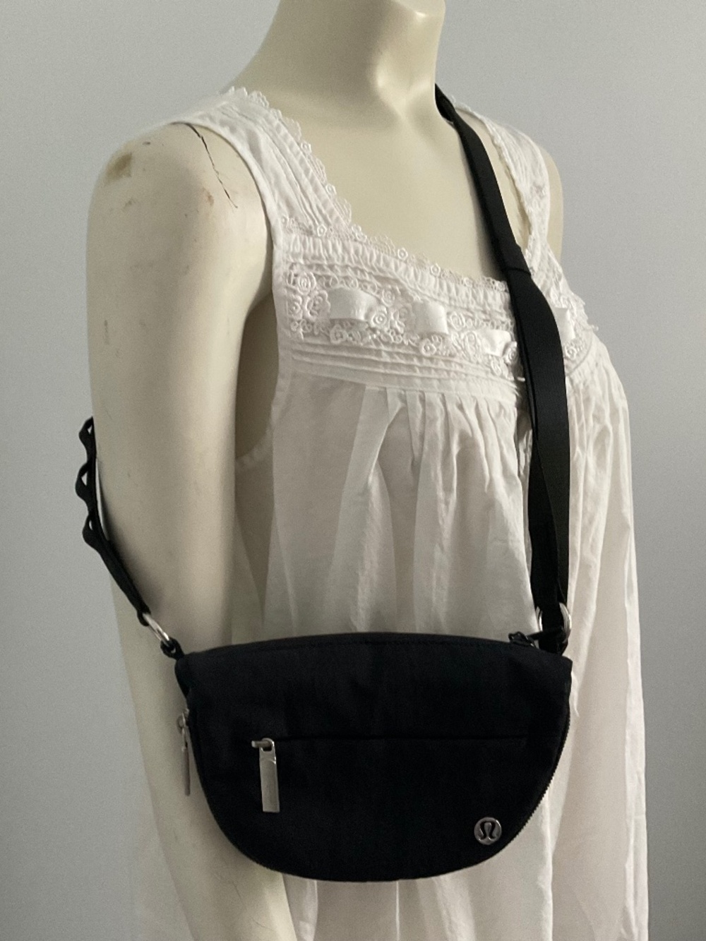 Lululemon black Fanny pack